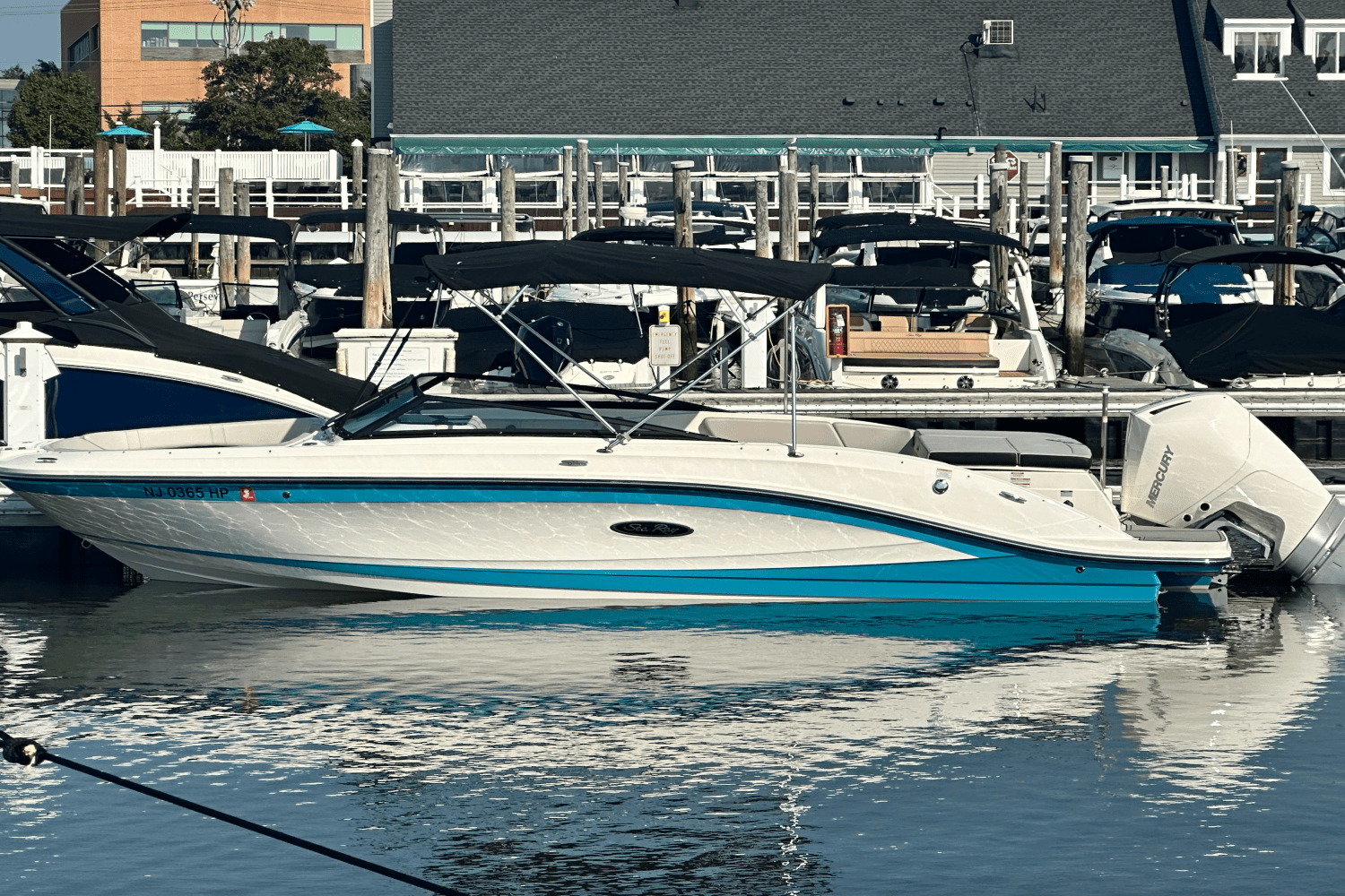 2022 Sea Ray 230 SPX-OB Image Thumbnail #2