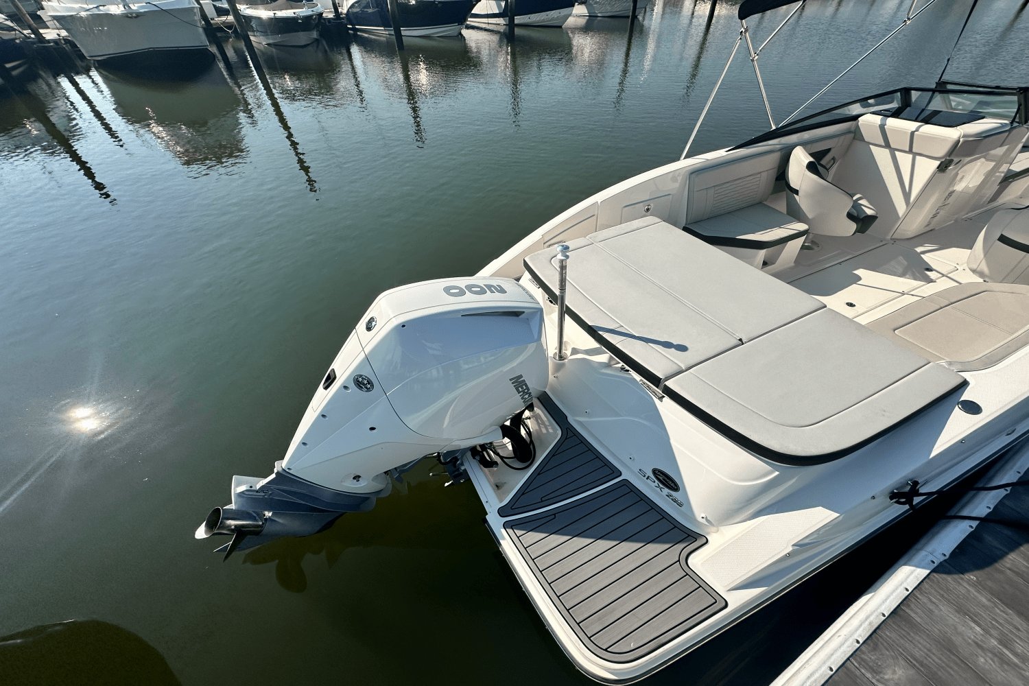 2022 Sea Ray 230 SPX-OB Image Thumbnail #7