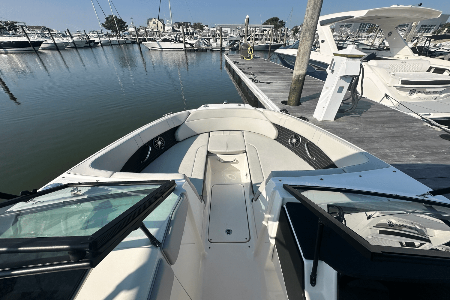 2022 Sea Ray 230 SPX-OB Image Thumbnail #3