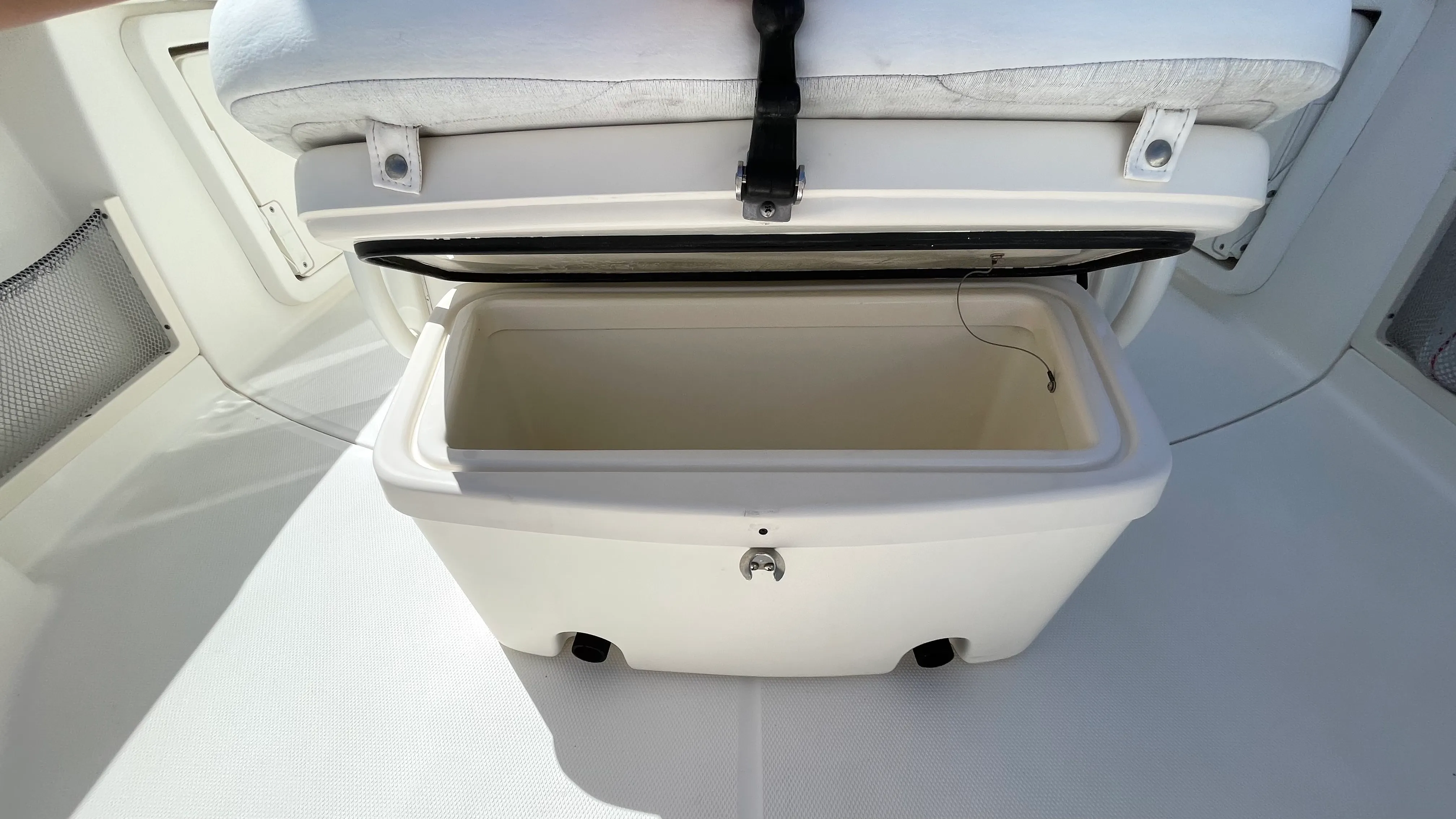 2015 Boston Whaler 280 Outrage Image Thumbnail #18