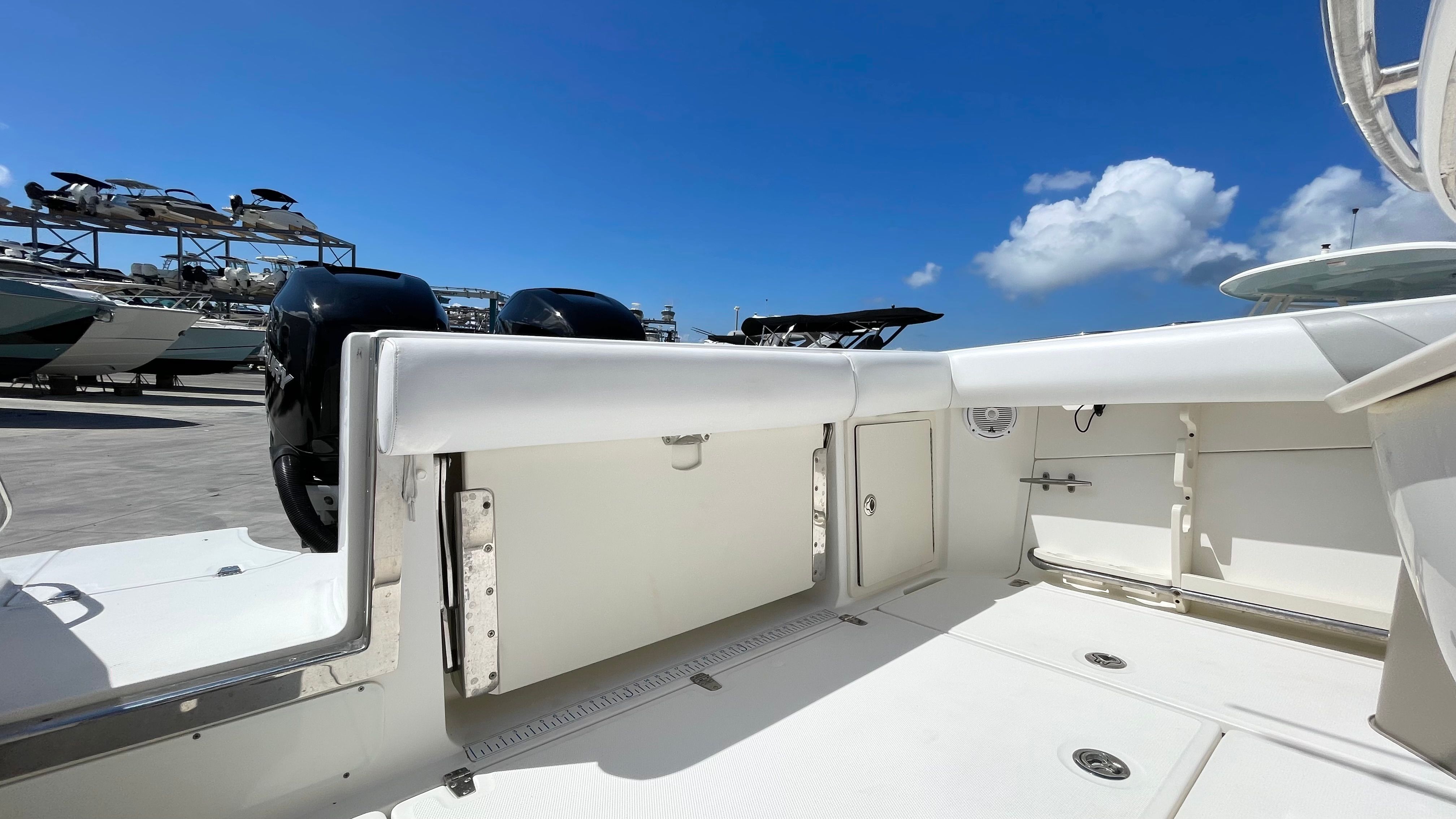 2015 Boston Whaler 280 Outrage Image Thumbnail #3