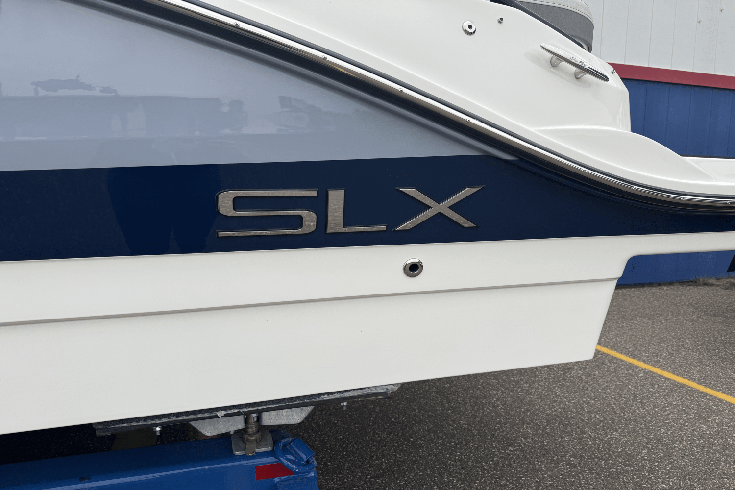 2026 Sea Ray SLX 280 Image Thumbnail #4