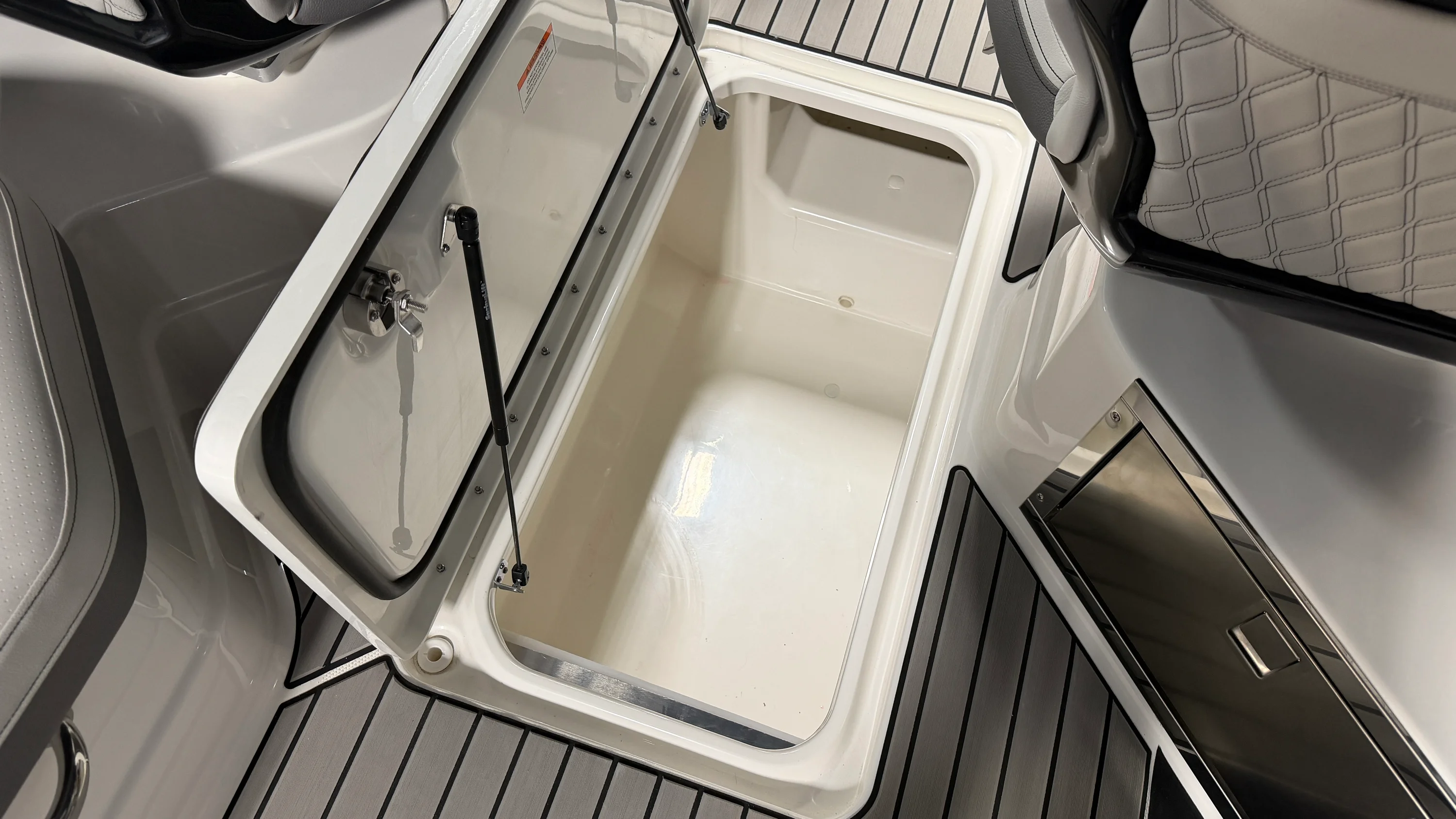 2026 Sea Ray SLX 280 Image Thumbnail #65