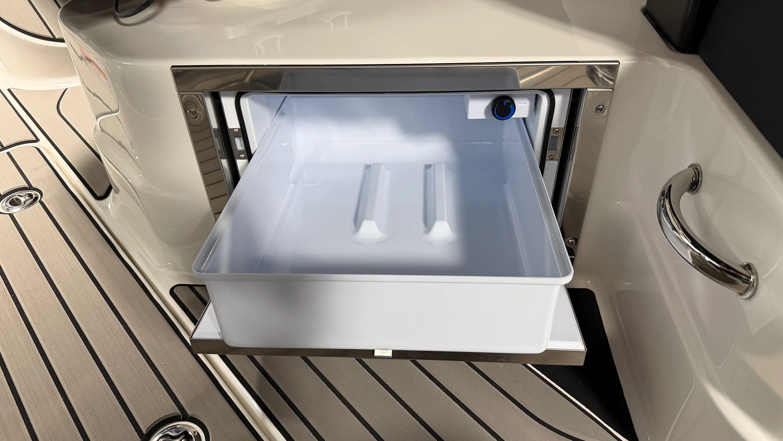 2026 Sea Ray SLX 280 Image Thumbnail #63