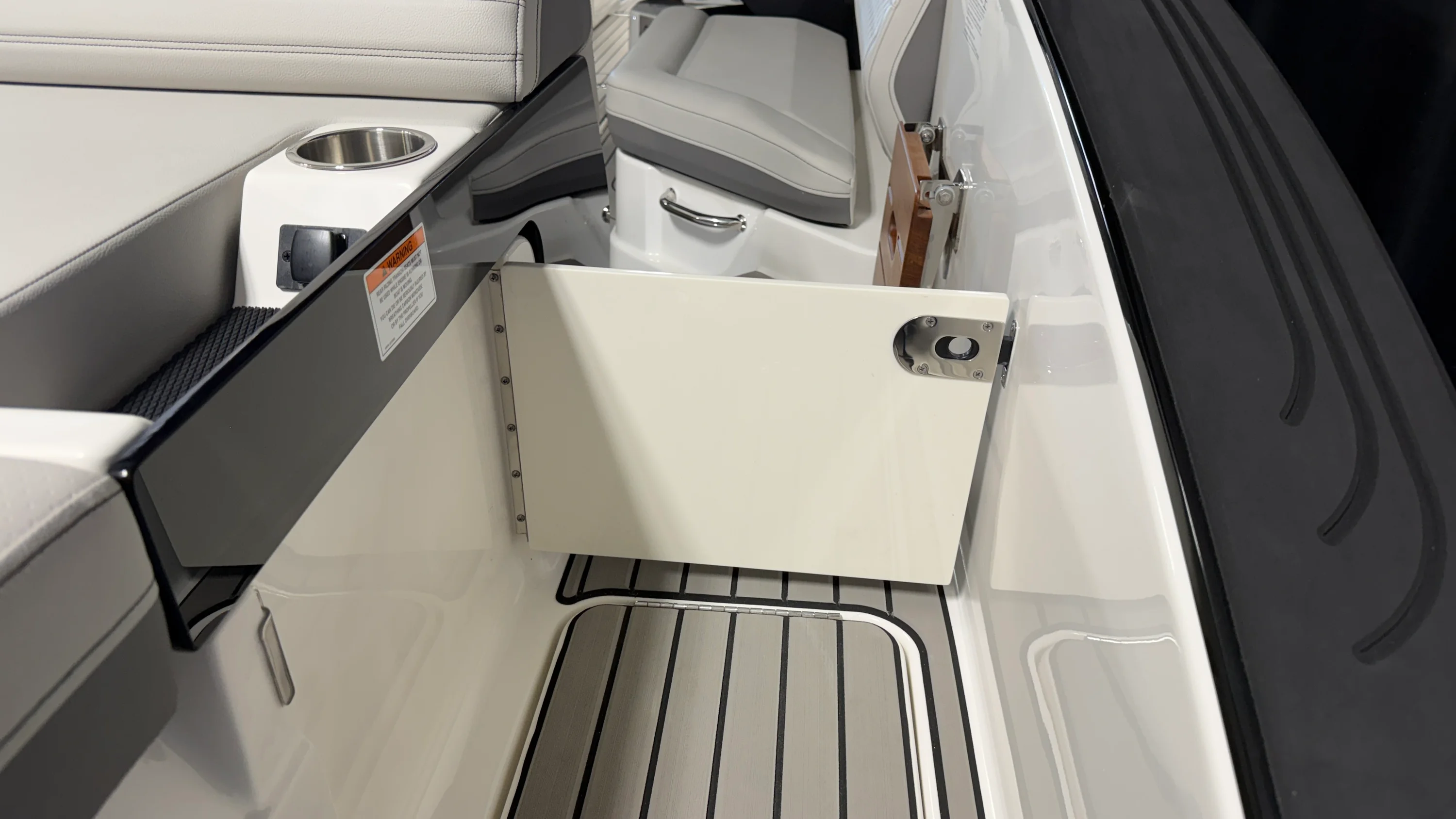 2026 Sea Ray SLX 280 Image Thumbnail #31