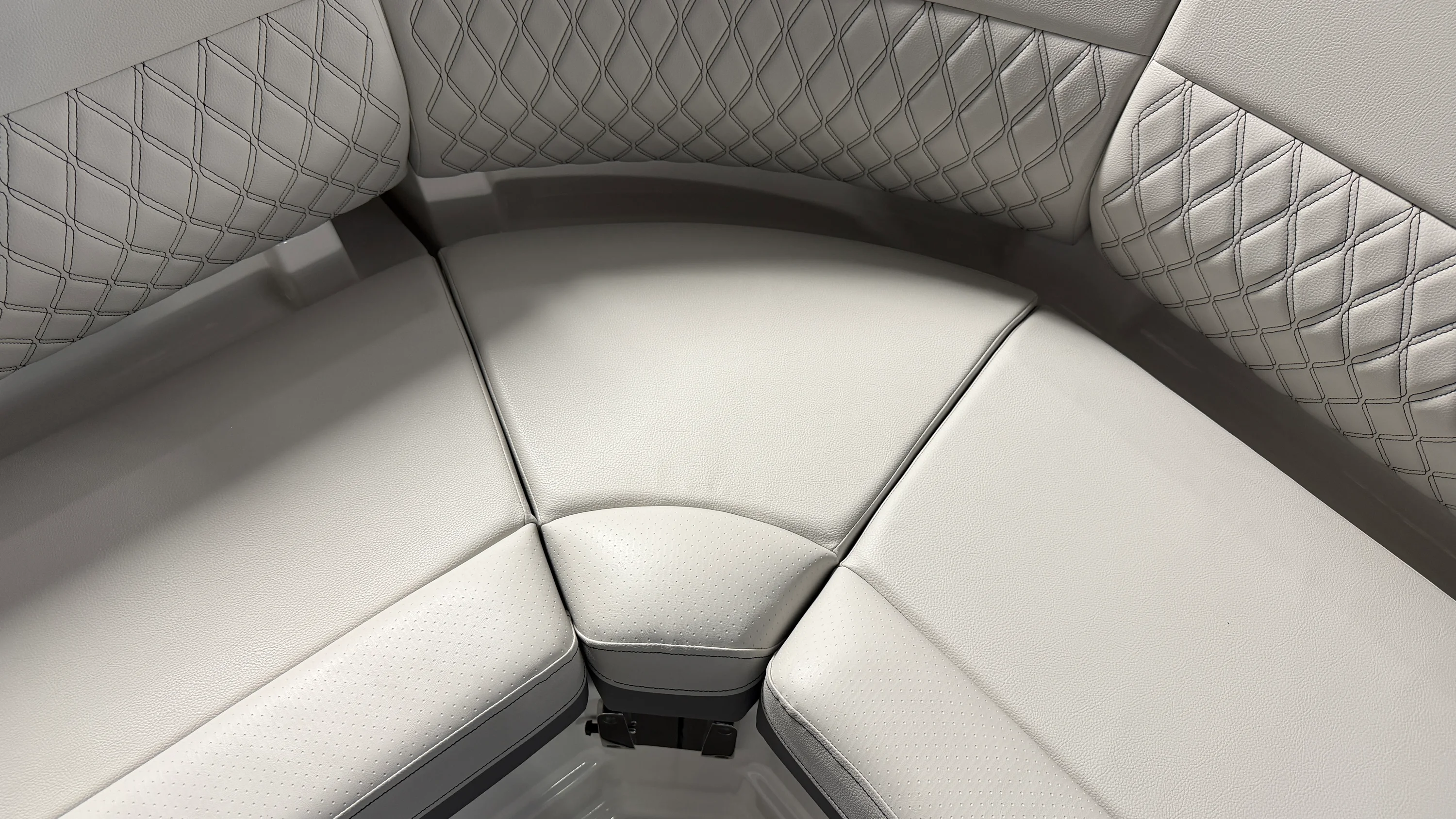 2026 Sea Ray SLX 280 Image Thumbnail #43