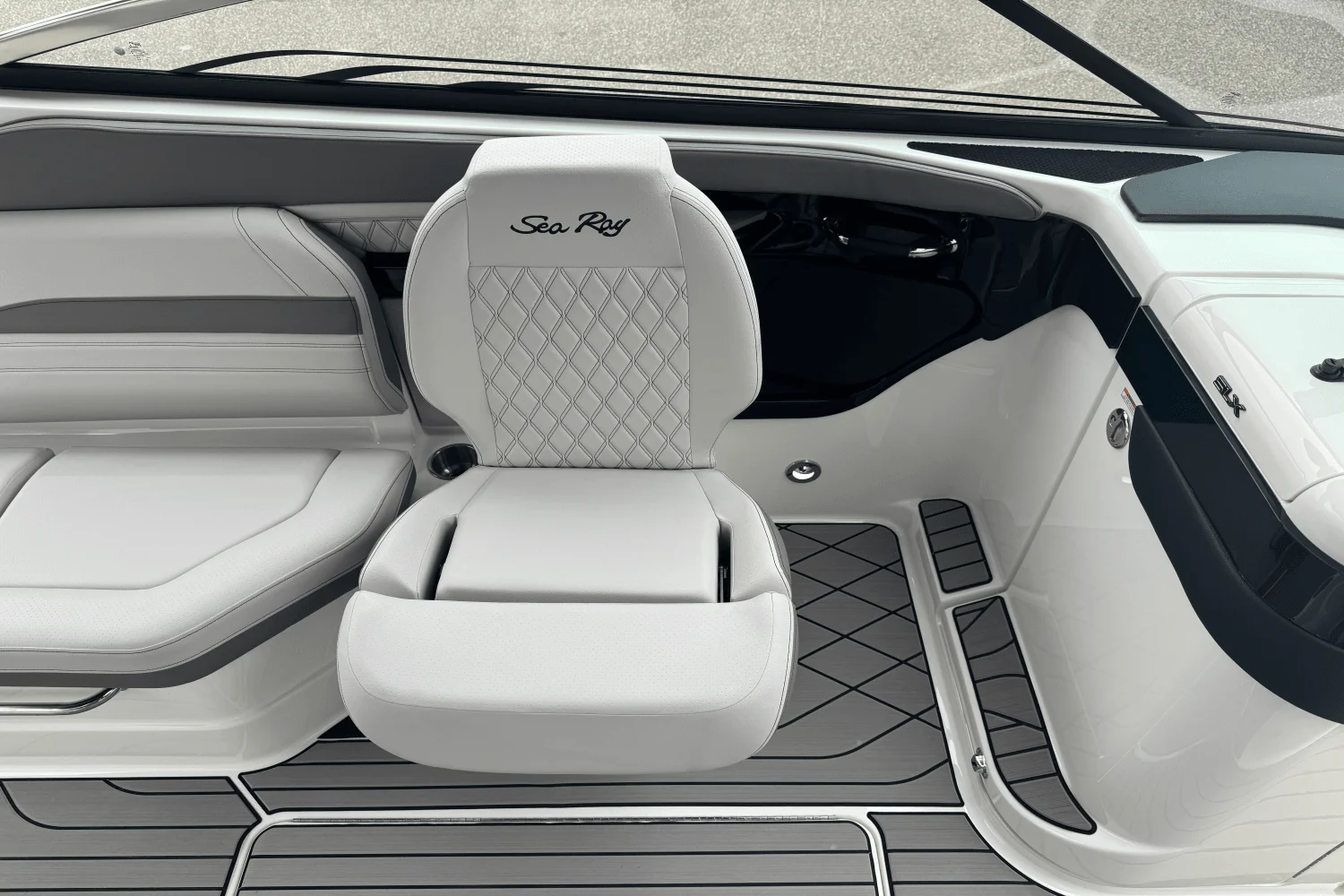 2026 Sea Ray SLX 280 Image Thumbnail #37