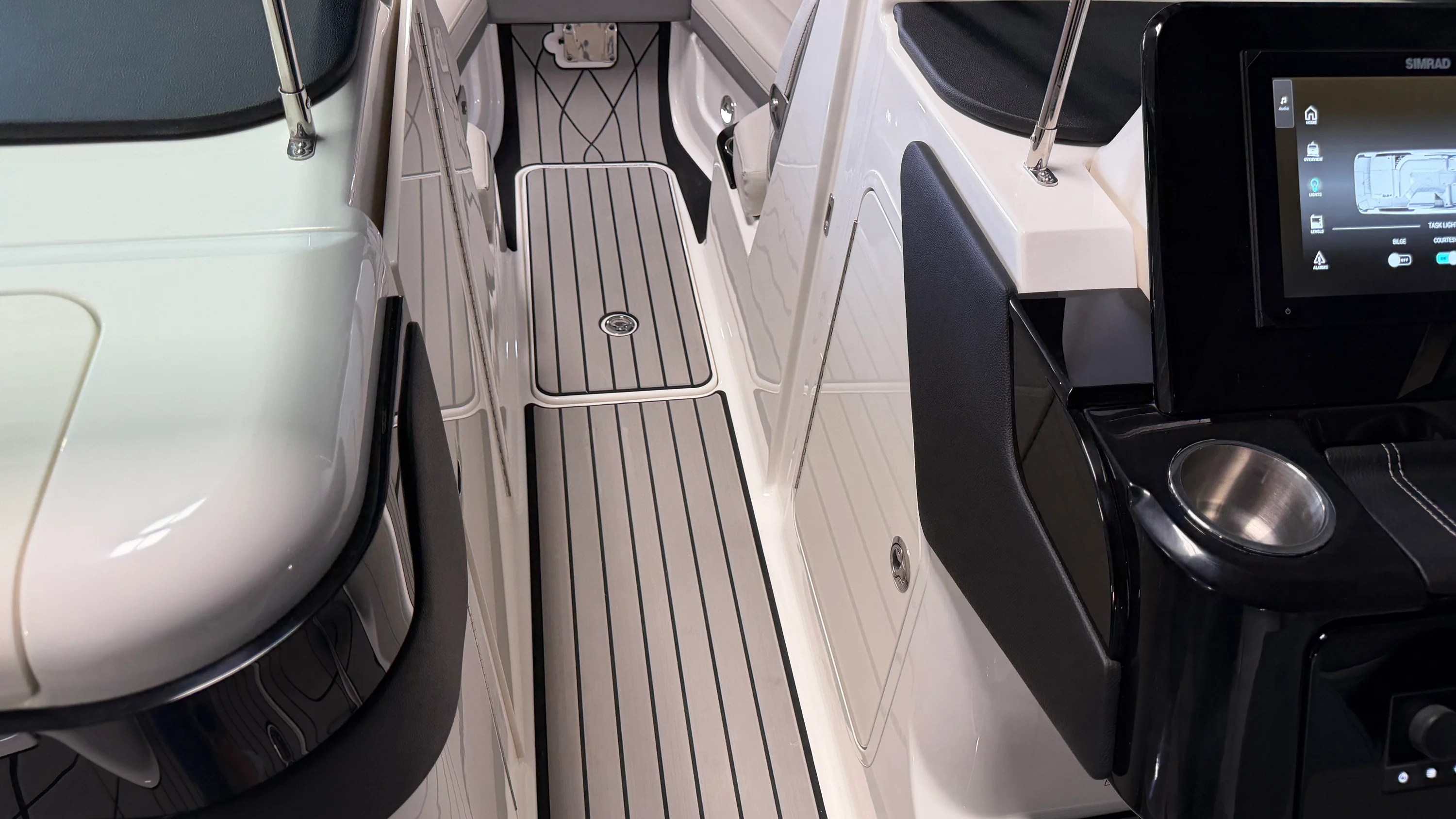 2026 Sea Ray SLX 280 Image Thumbnail #93