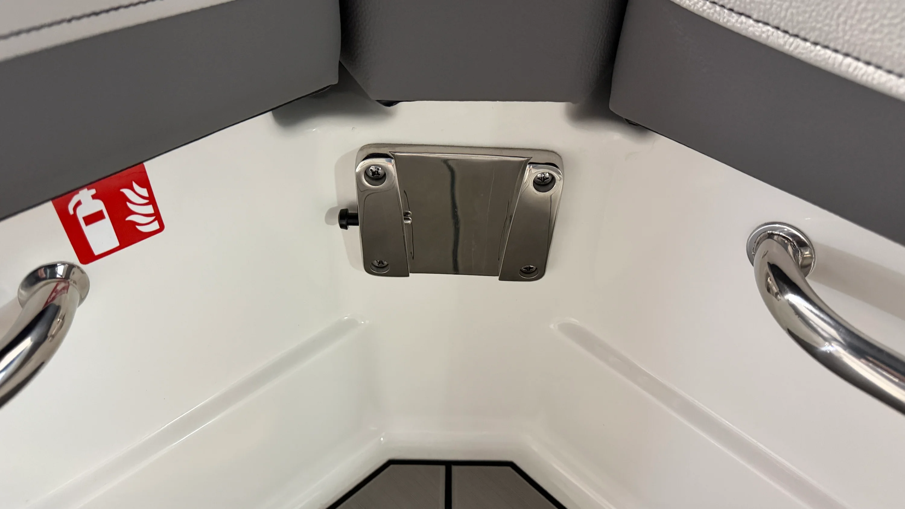 2026 Sea Ray SLX 280 Image Thumbnail #46