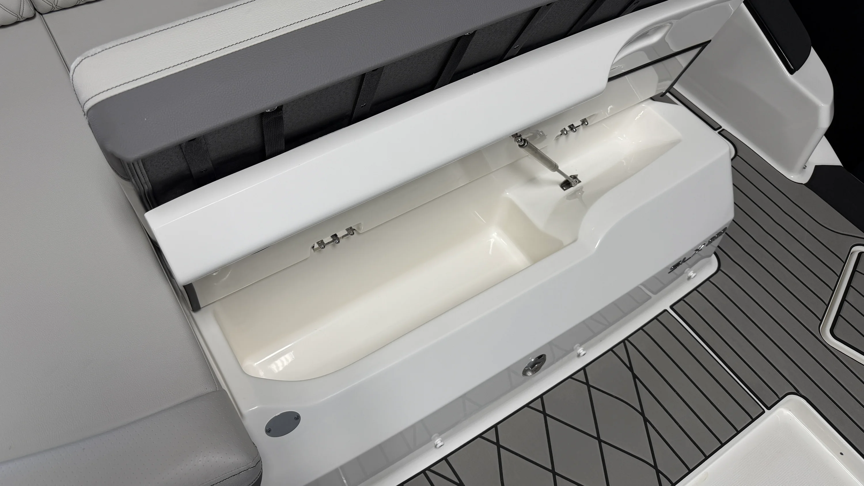 2026 Sea Ray SLX 280 Image Thumbnail #21