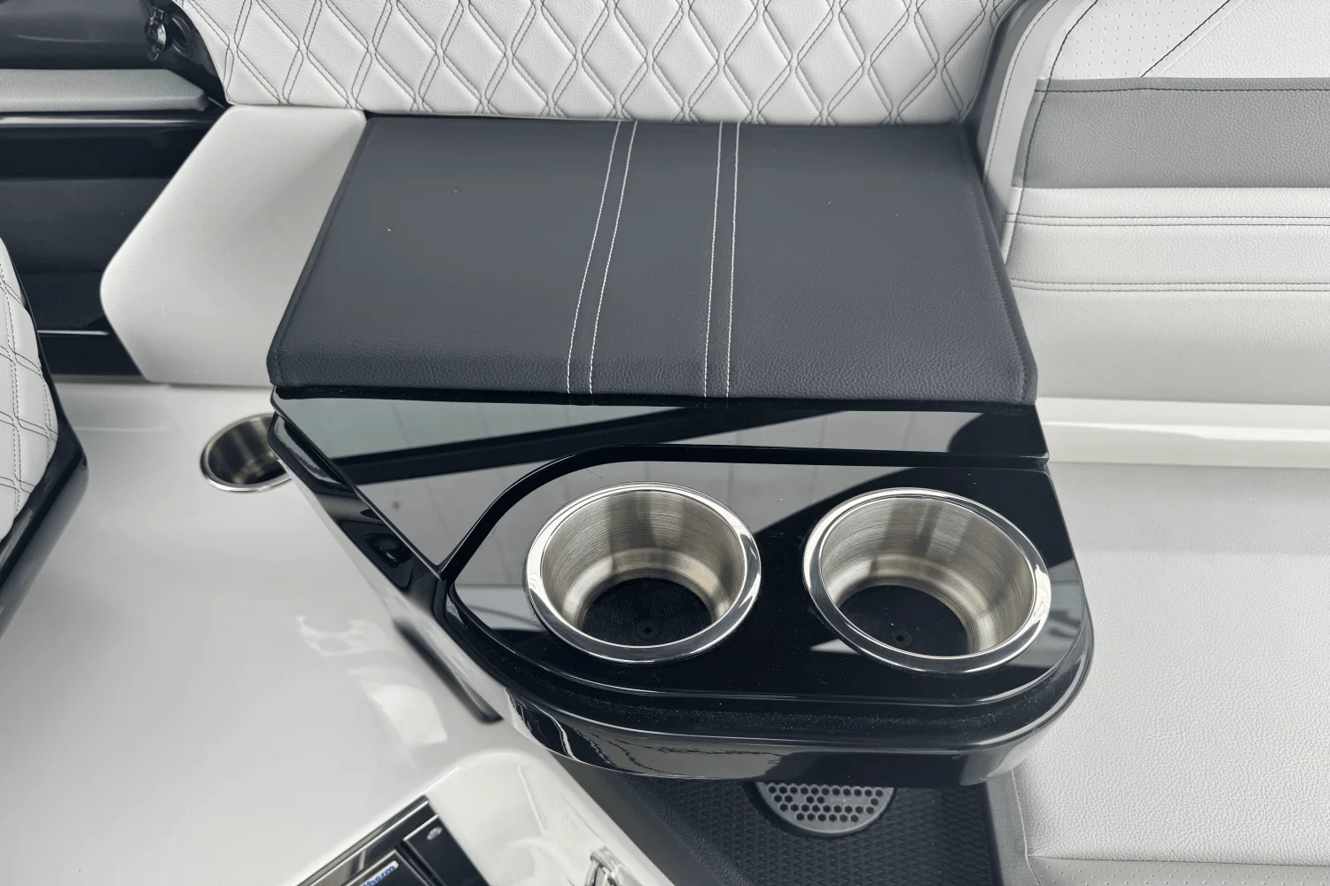 2026 Sea Ray SLX 280 Image Thumbnail #25