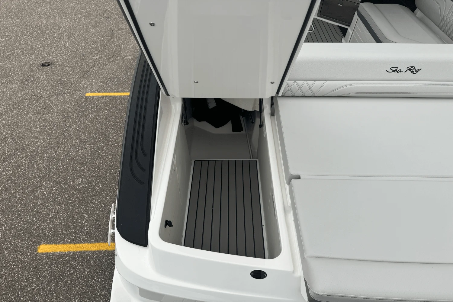 2026 Sea Ray SLX 280 Image Thumbnail #9