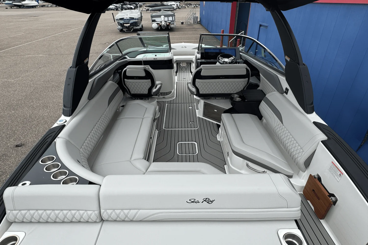 2026 Sea Ray SLX 280 Image Thumbnail #16