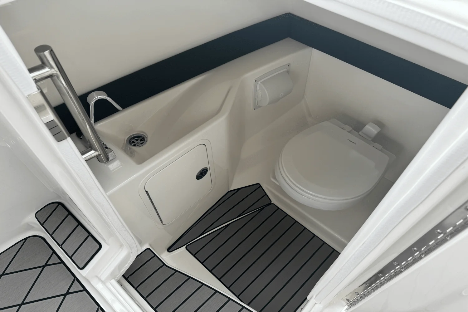 2026 Sea Ray SLX 280 Image Thumbnail #42