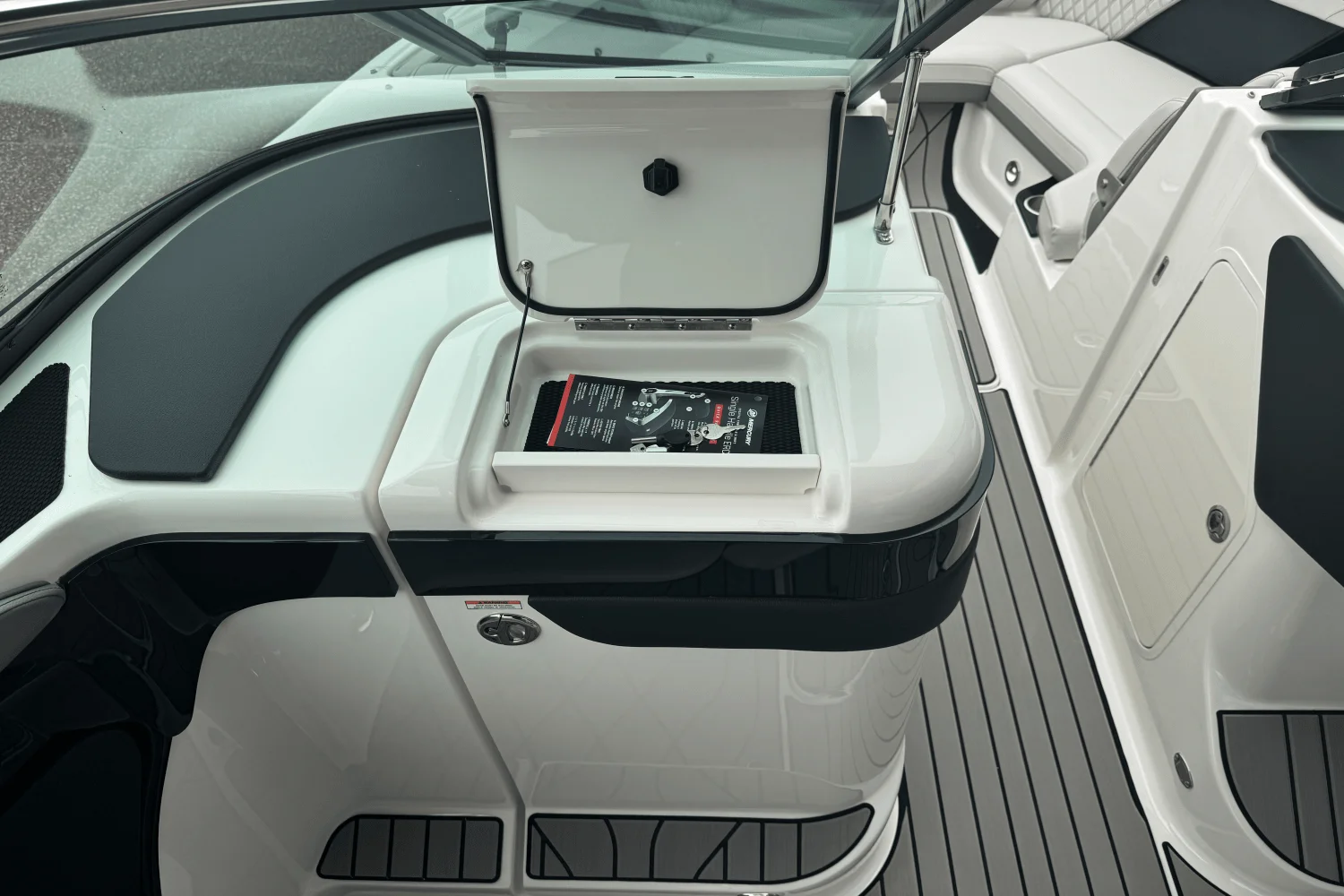 2026 Sea Ray SLX 280 Image Thumbnail #40