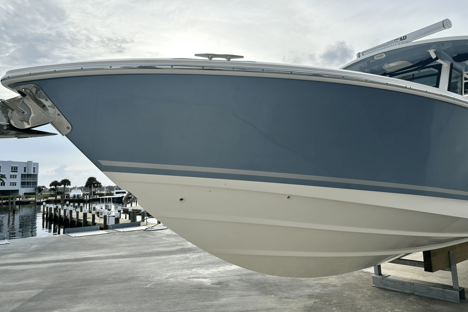 2023 Boston Whaler 330 OUTRAGE Image Thumbnail #4