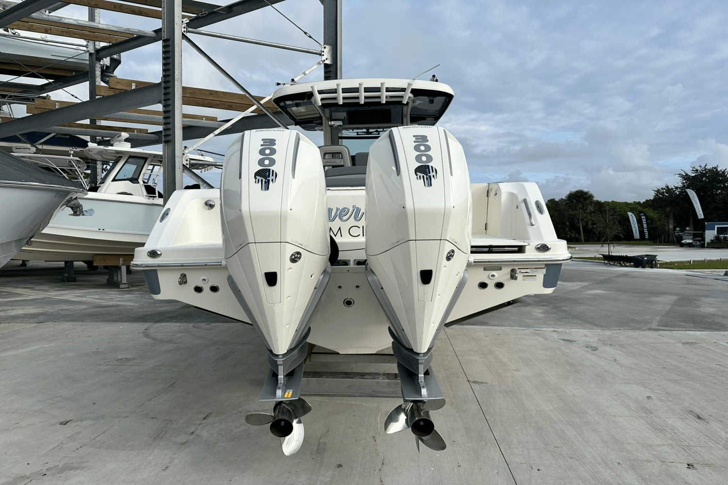 2023 Boston Whaler 330 OUTRAGE Image Thumbnail #6