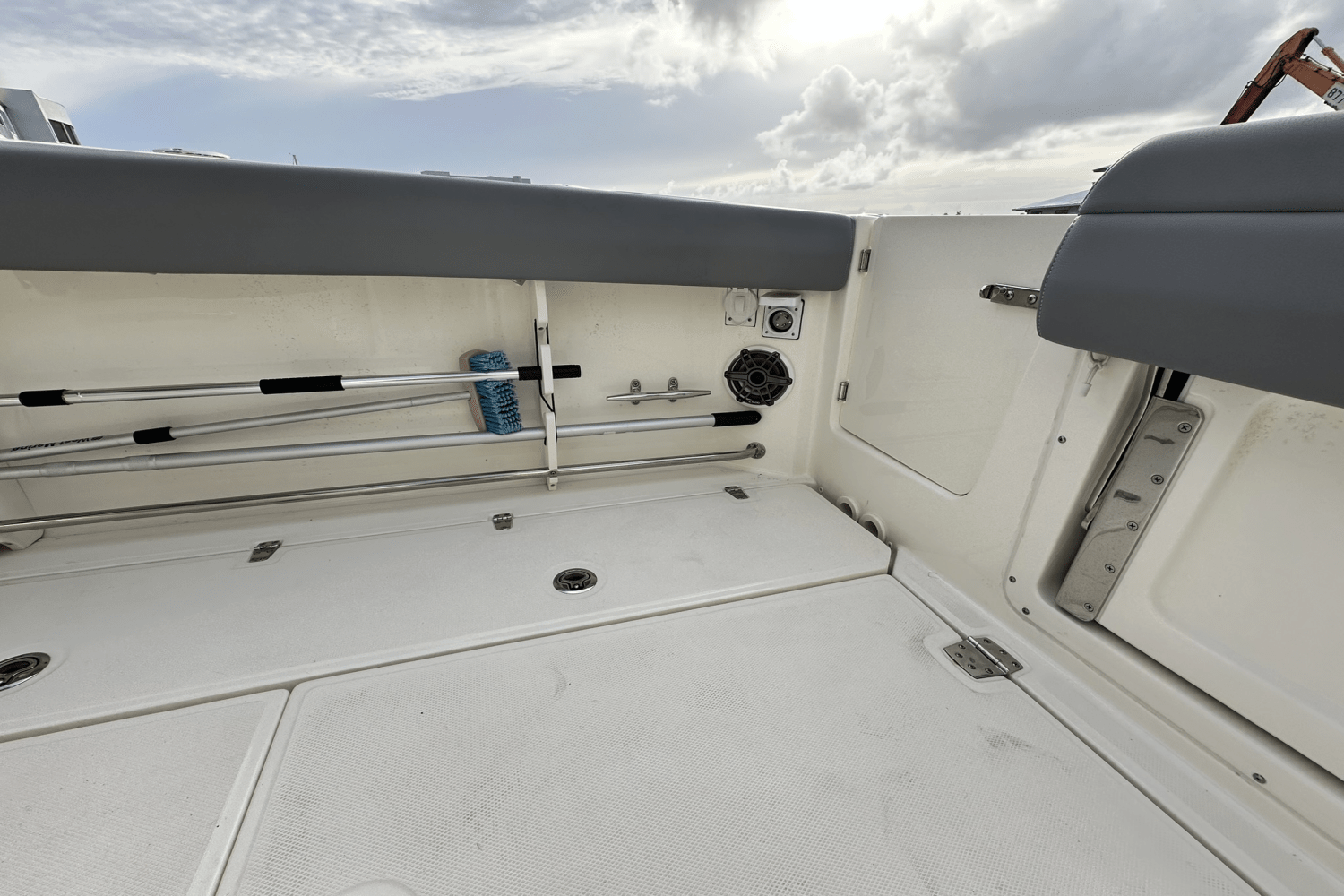 2023 Boston Whaler 330 OUTRAGE Image Thumbnail #15