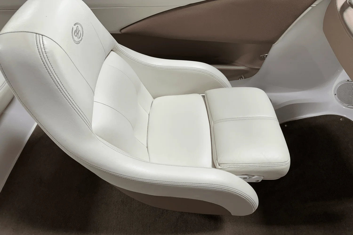 2008 Cobalt 202 Image Thumbnail #34