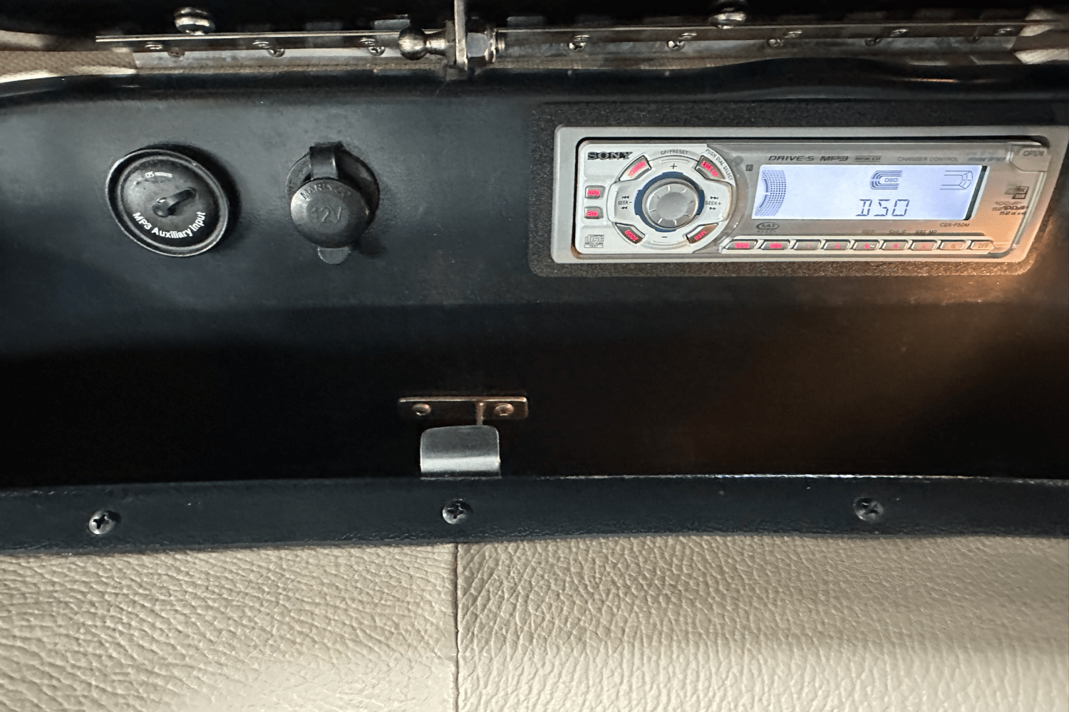 2008 Cobalt 202 Image Thumbnail #38