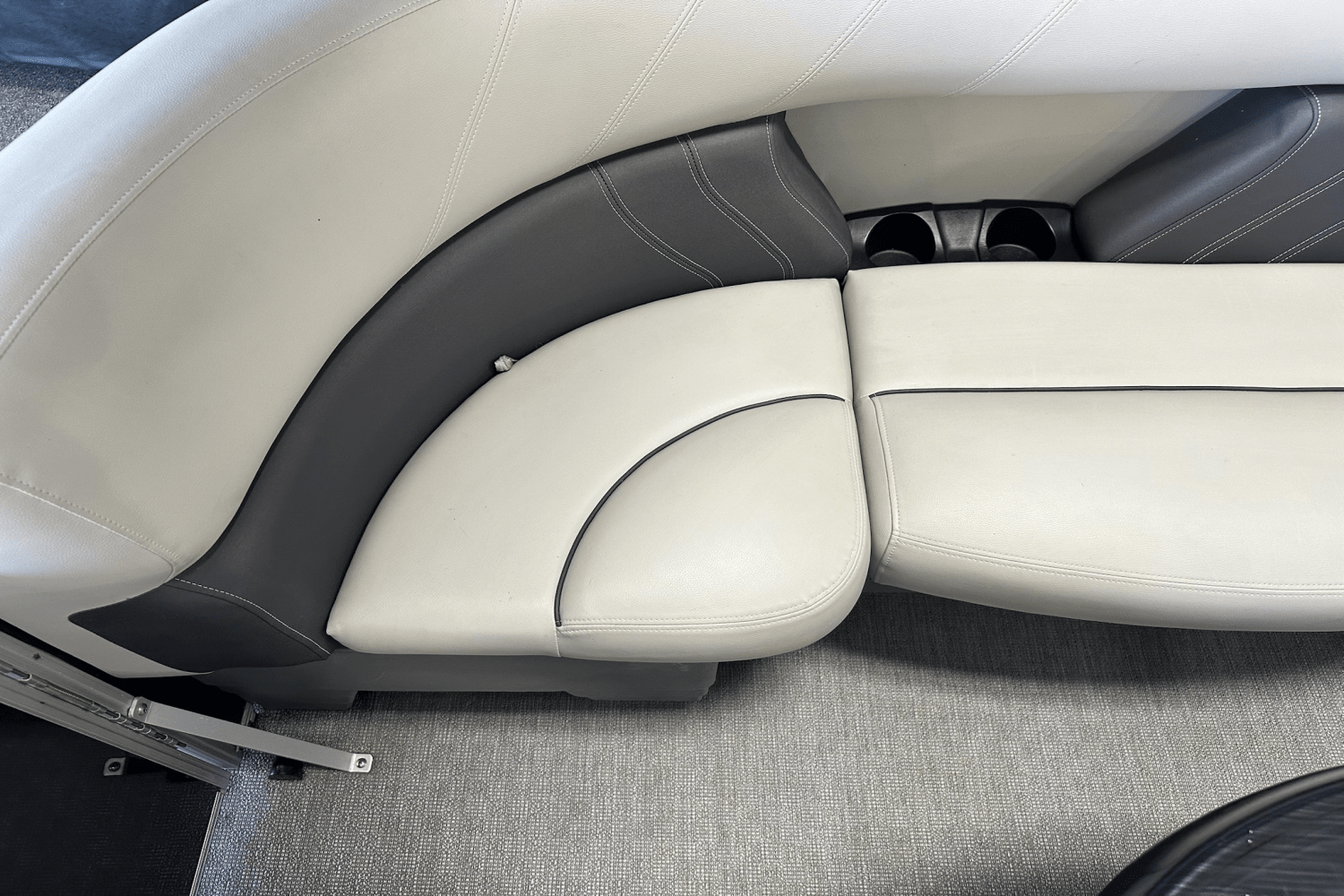 2022 Sylvan 822 LZ SE Image Thumbnail #8