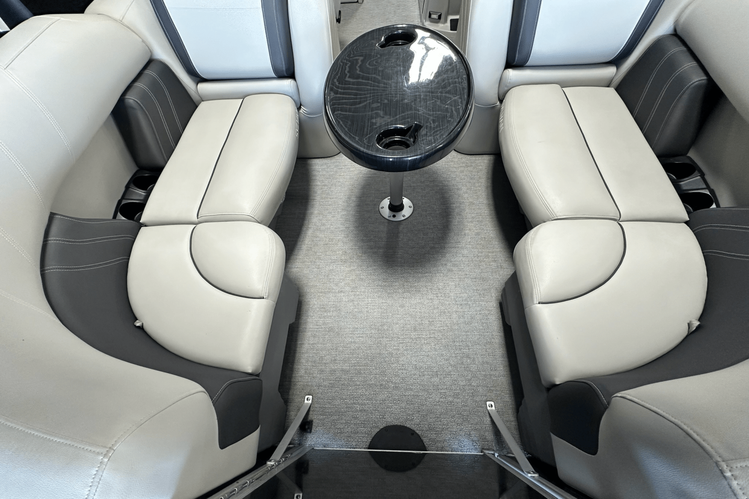 2022 Sylvan 822 LZ SE Image Thumbnail #7