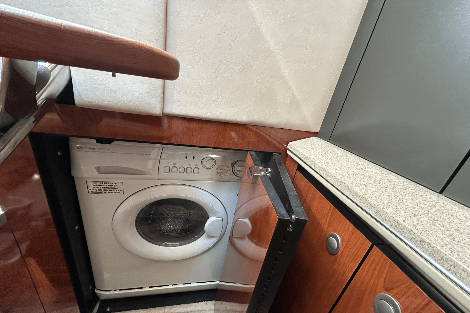 2003 Sea Ray 50 SUNDANCER Image Thumbnail #16