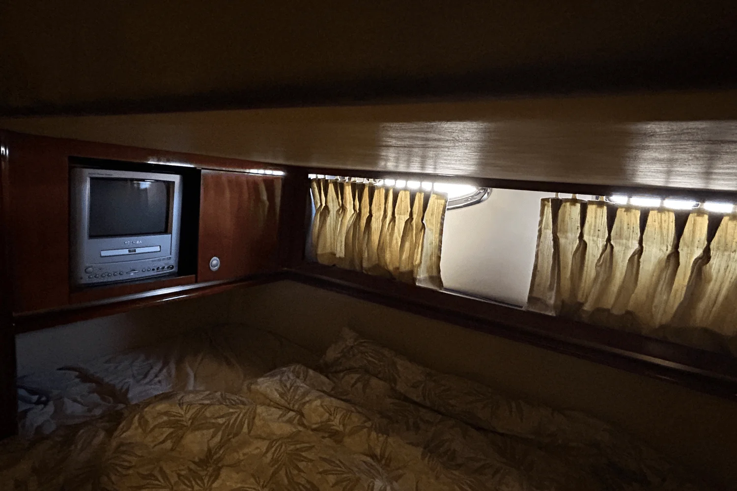 2003 Sea Ray 50 SUNDANCER Image Thumbnail #19