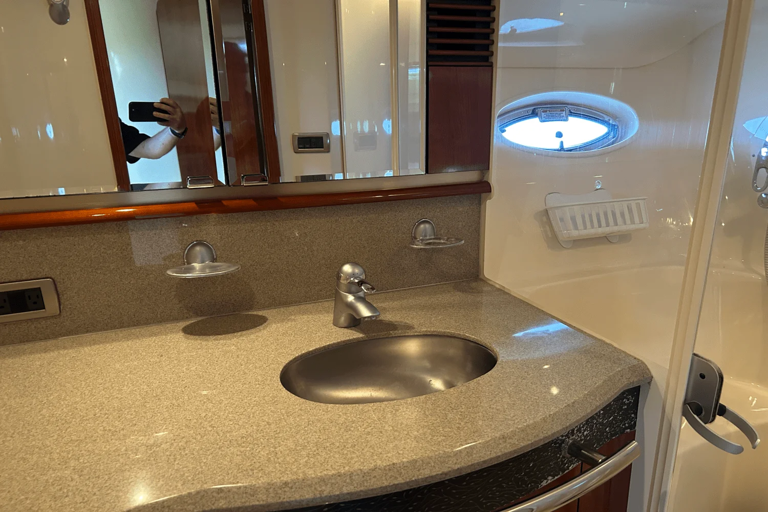 2003 Sea Ray 50 SUNDANCER Image Thumbnail #24