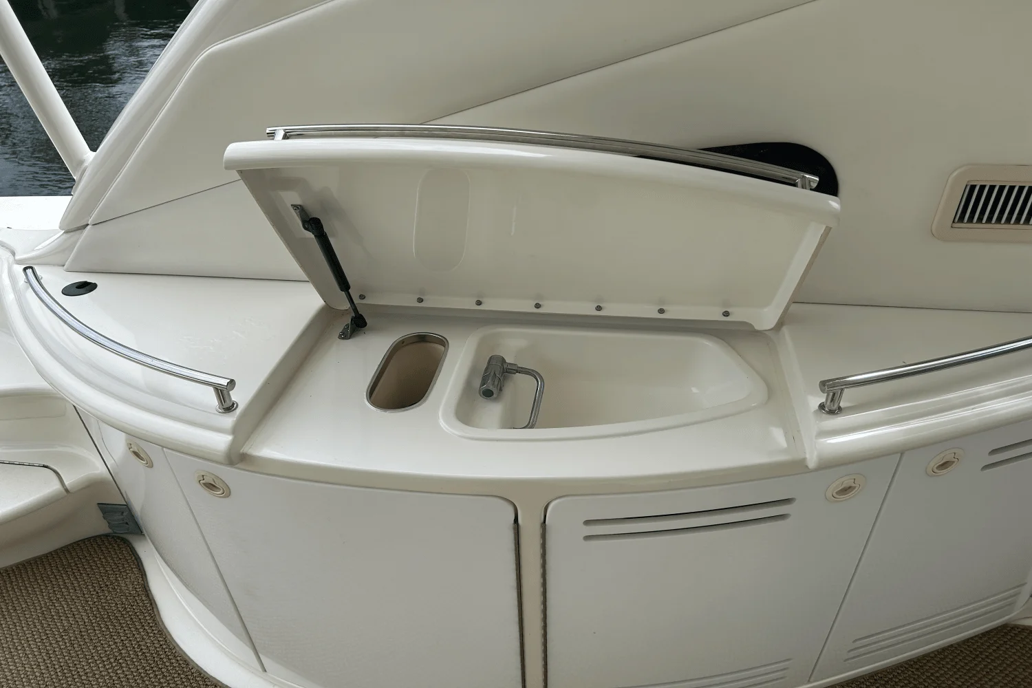 1998 Sea Ray 540 SUNDANCER Image Thumbnail #38