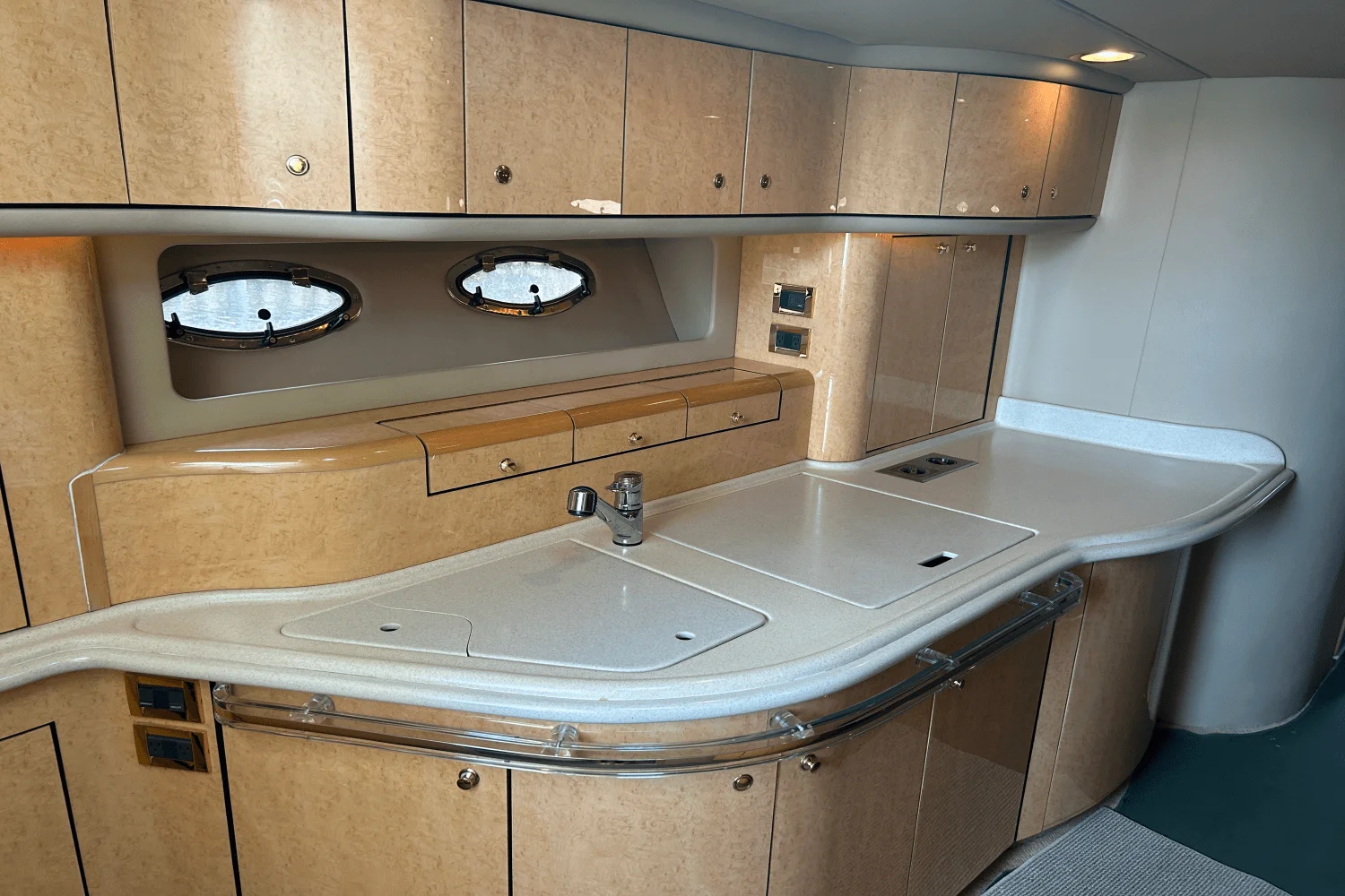 1998 Sea Ray 540 SUNDANCER Image Thumbnail #46