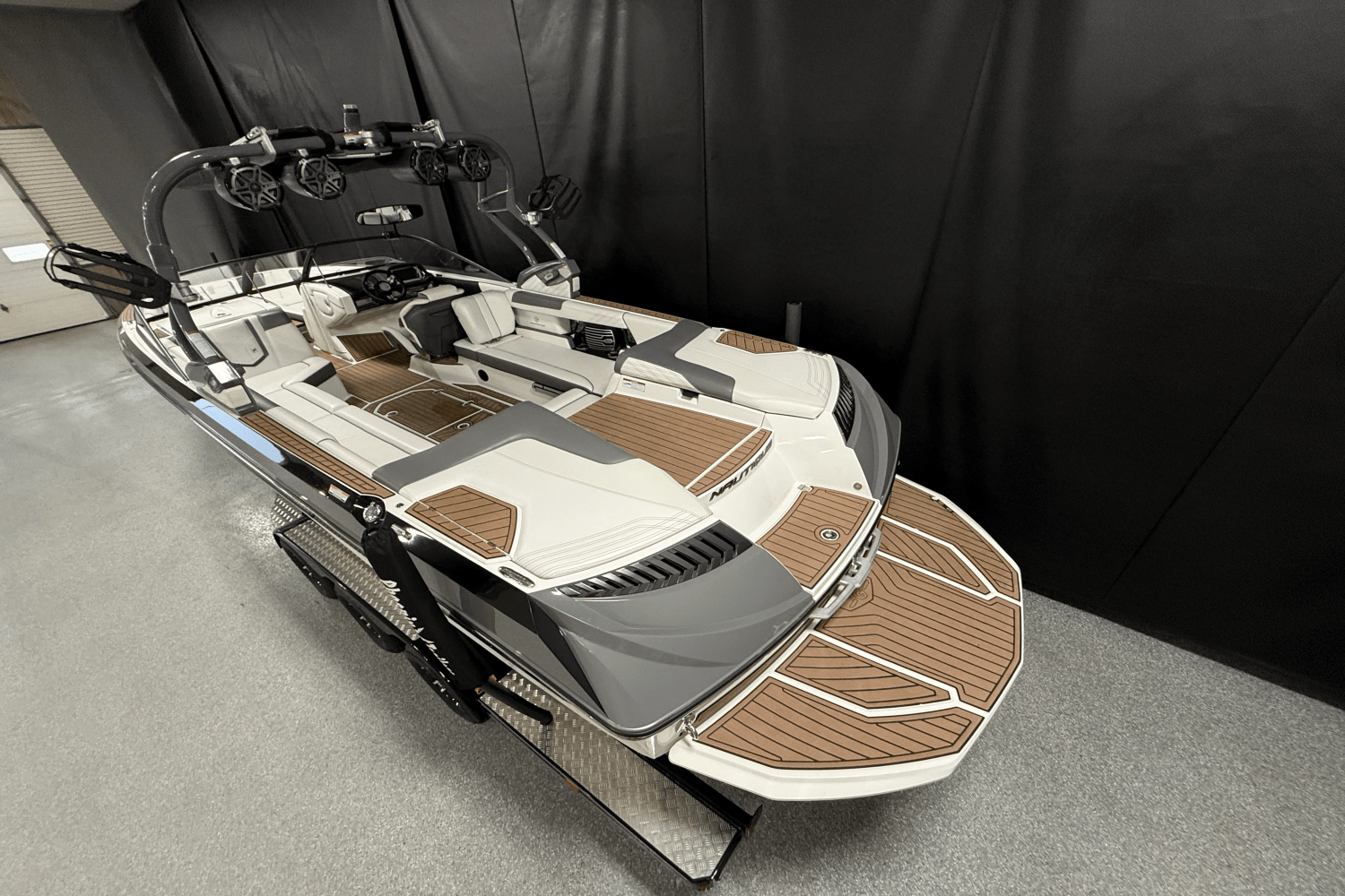 2016 Nautique G25 Image Thumbnail #4