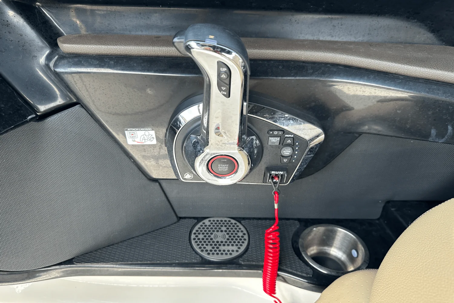 2024 Sea Ray SLX 260 Outboard Image Thumbnail #30