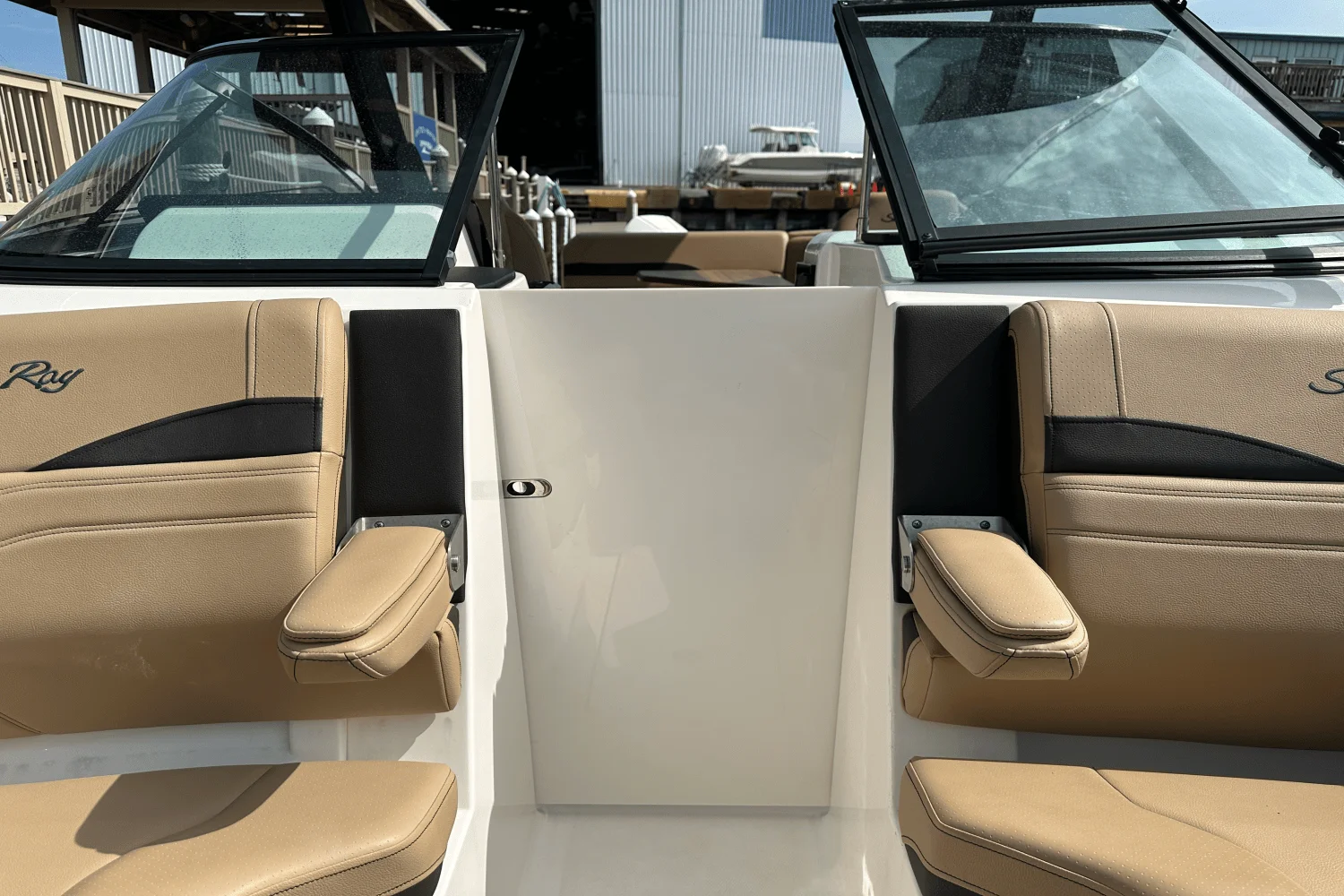 2024 Sea Ray SLX 260 Outboard Image Thumbnail #39