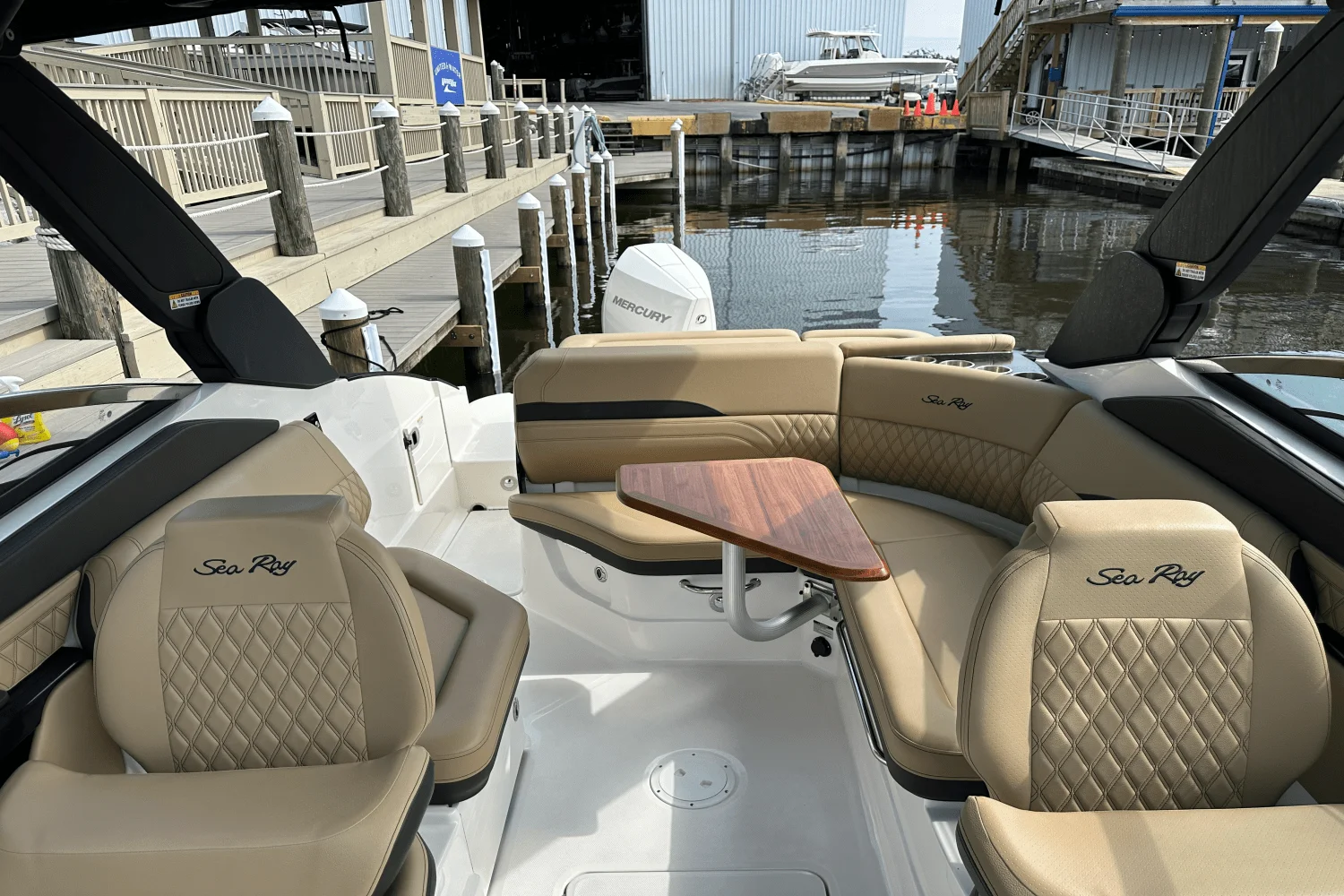 2024 Sea Ray SLX 260 Outboard Image Thumbnail #26