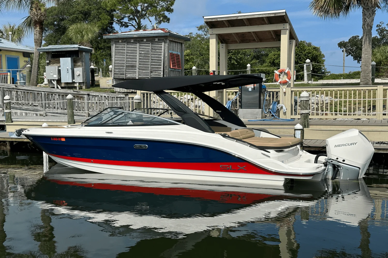 2024 Sea Ray SLX 260 Outboard Image Thumbnail #2