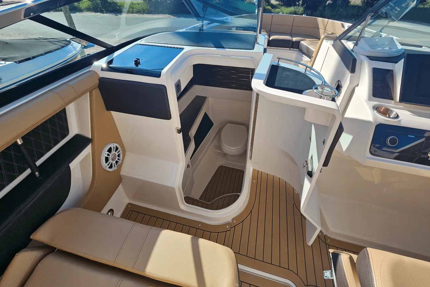 2019 Sea Ray 310 SLX Image Thumbnail #23