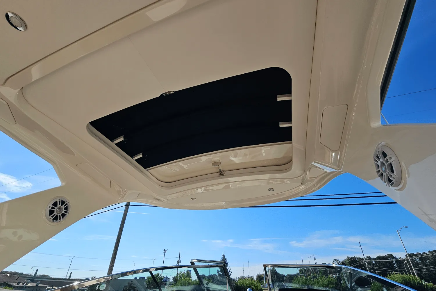 2019 Sea Ray 310 SLX Image Thumbnail #17