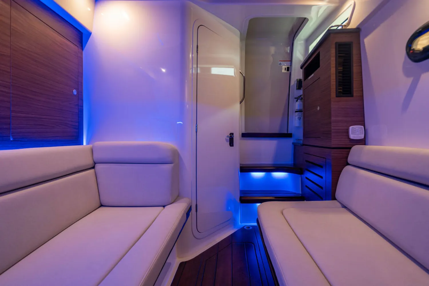 2022 Boston Whaler 350 REALM Image Thumbnail #20