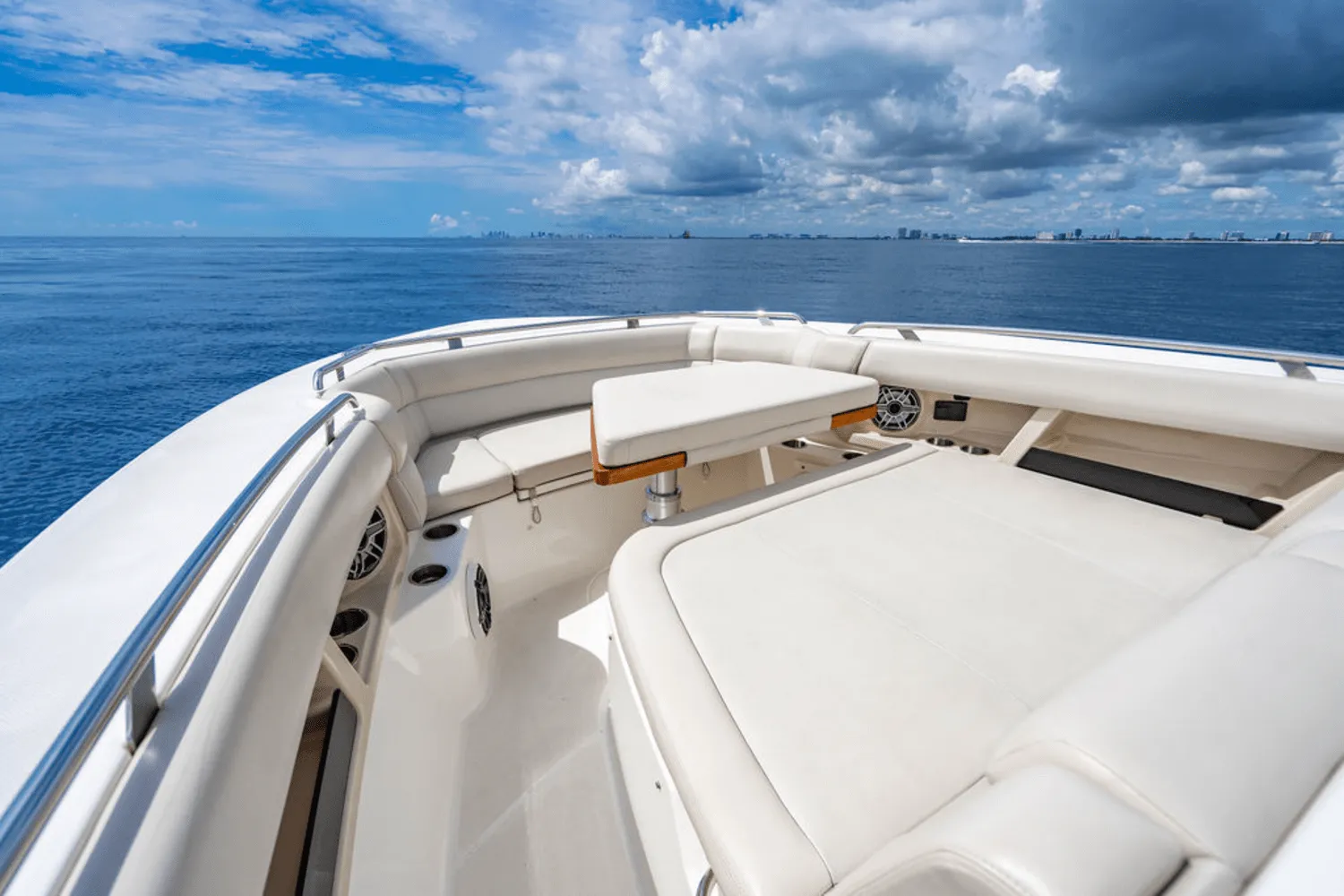 2022 Boston Whaler 350 REALM Image Thumbnail #15