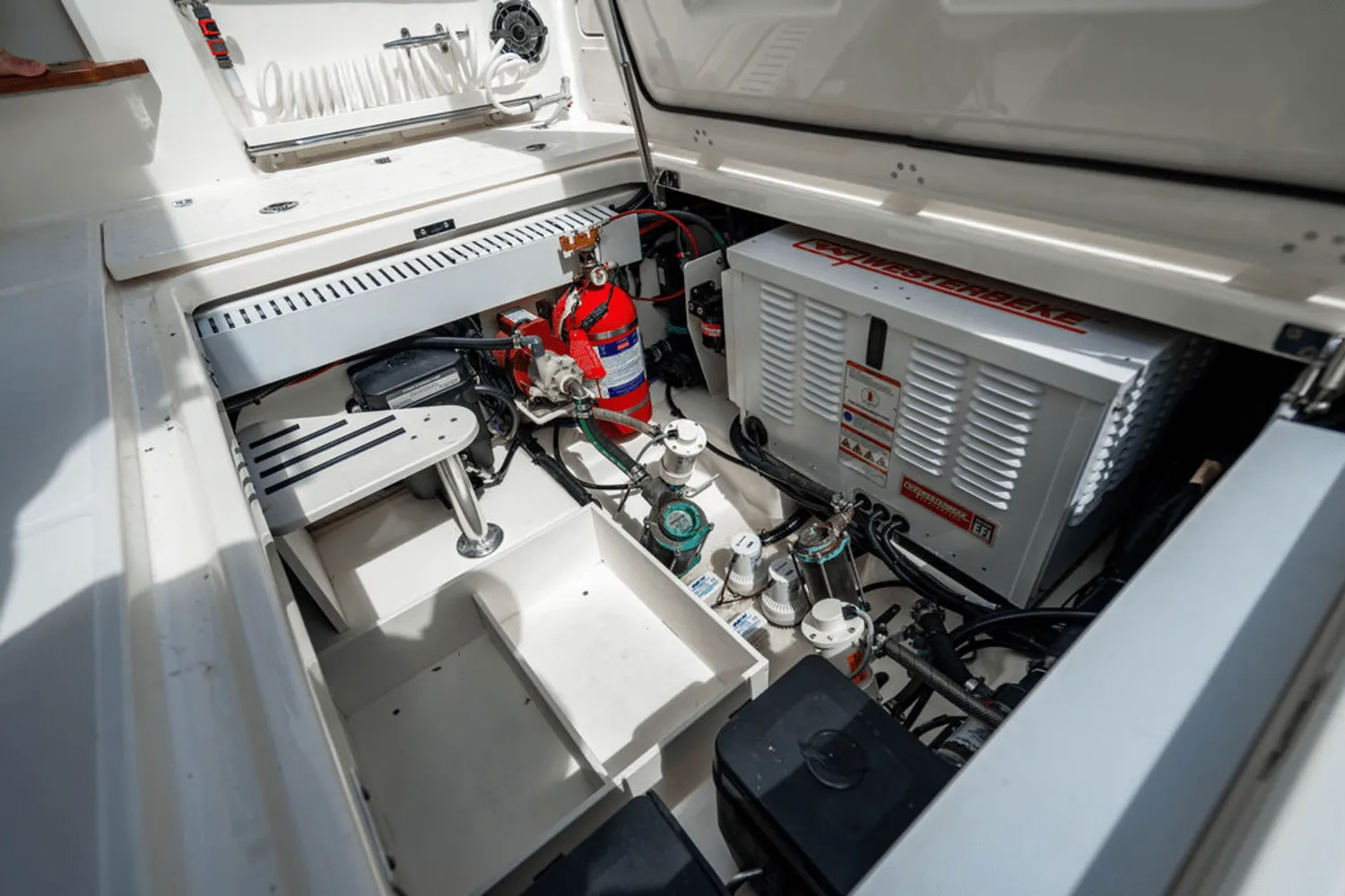 2022 Boston Whaler 350 REALM Image Thumbnail #23