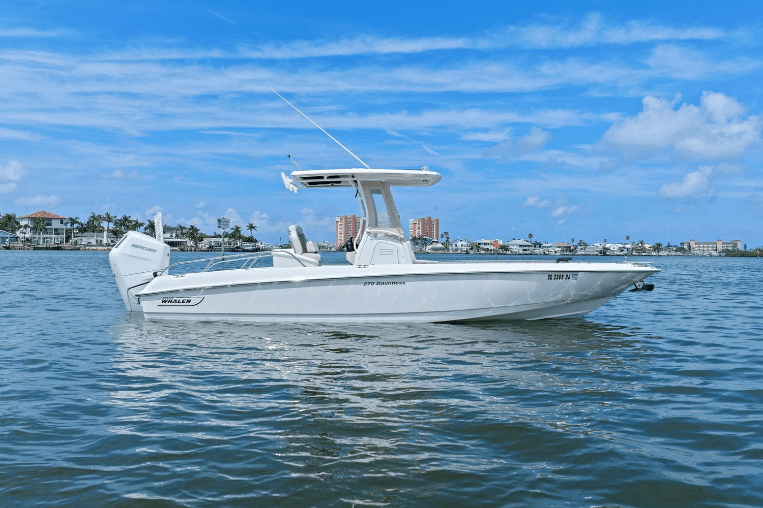 2018 Boston Whaler 270 DAUNTLESS Image Thumbnail #4