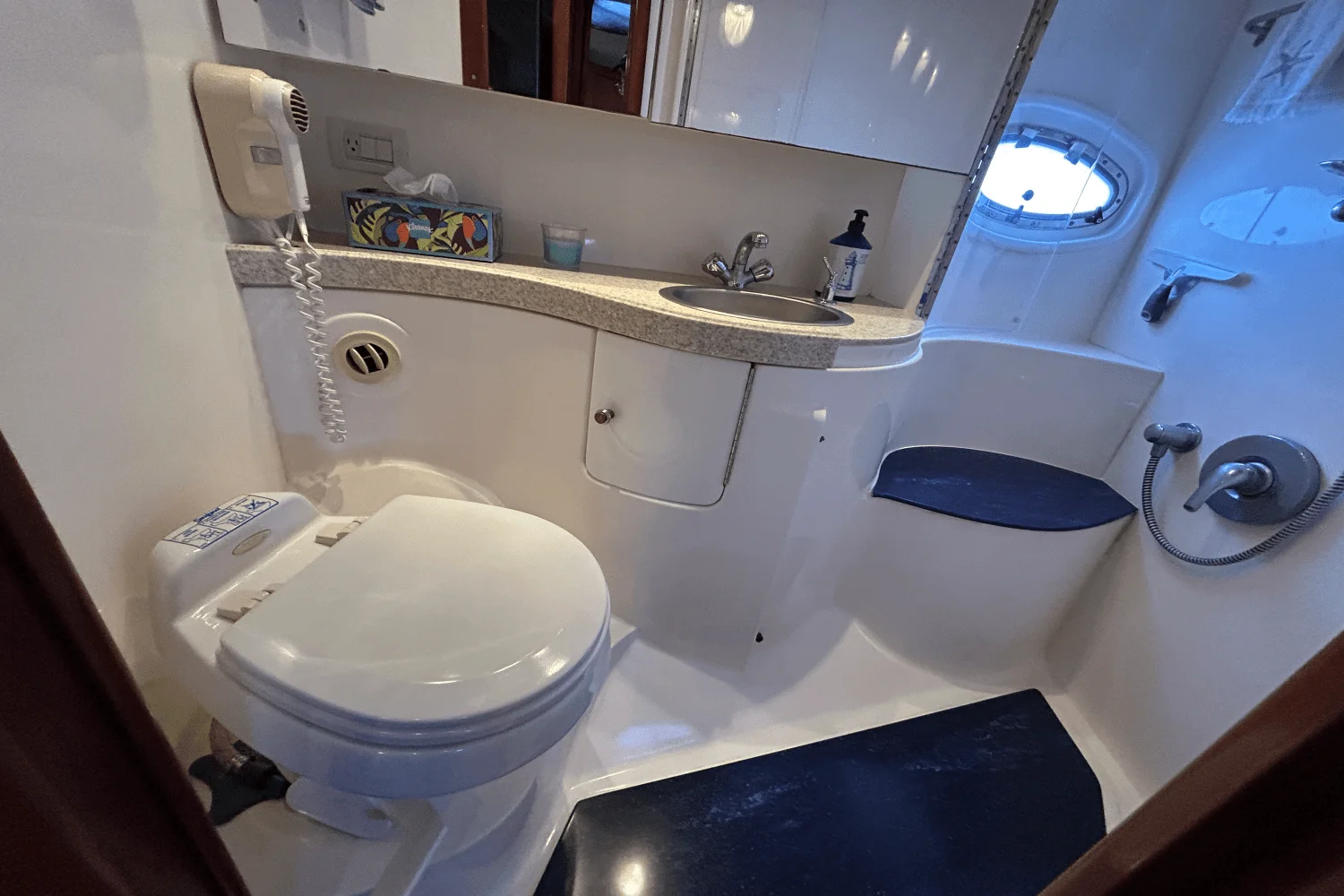 2005 Regal COMMODORE 4260 Image Thumbnail #26