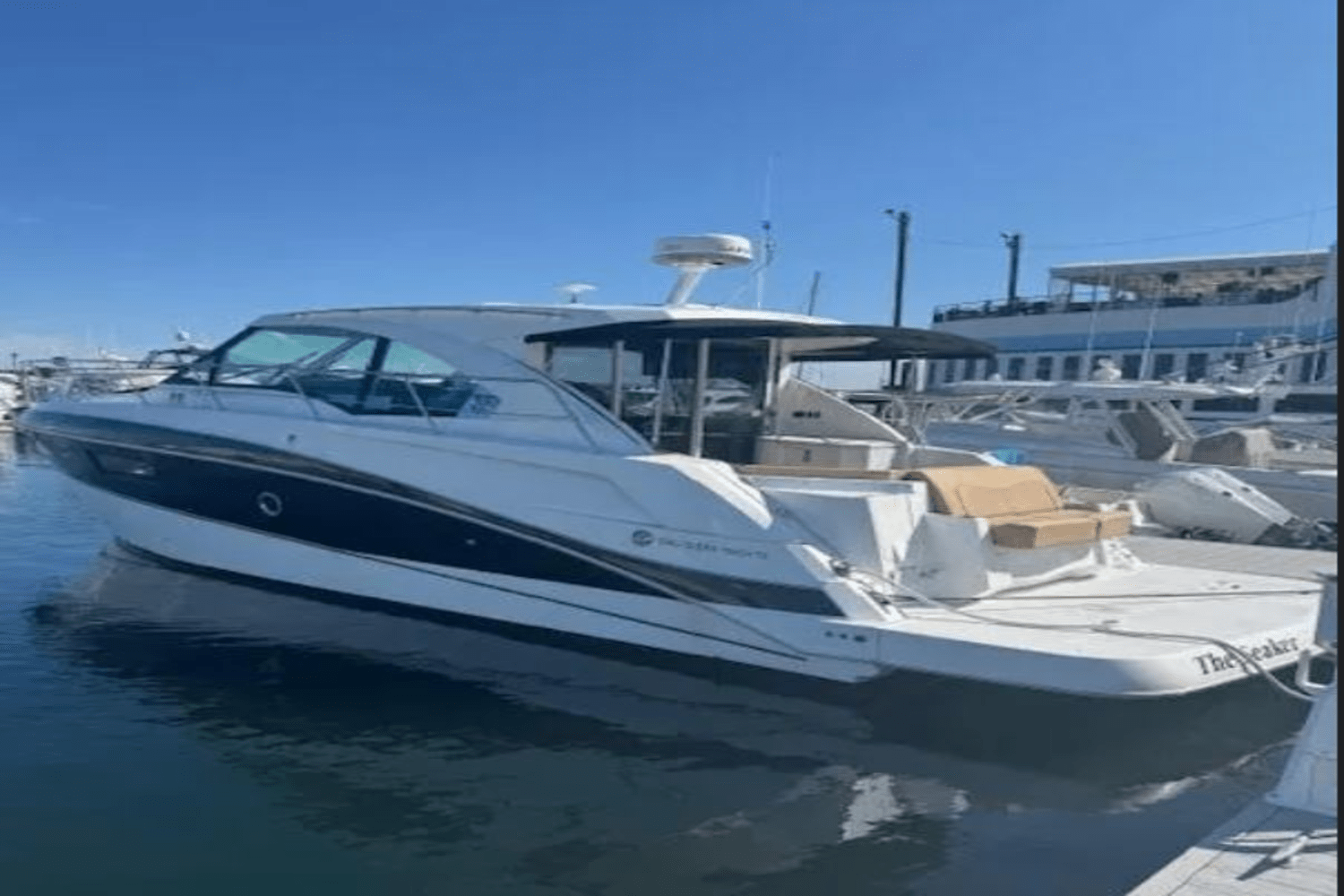 2015 Cruisers Yachts 41 CANTIUS Image Thumbnail #1