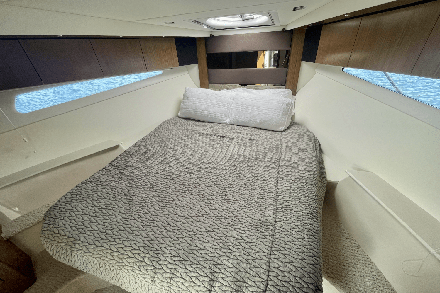 2015 Cruisers Yachts 41 CANTIUS Image Thumbnail #24