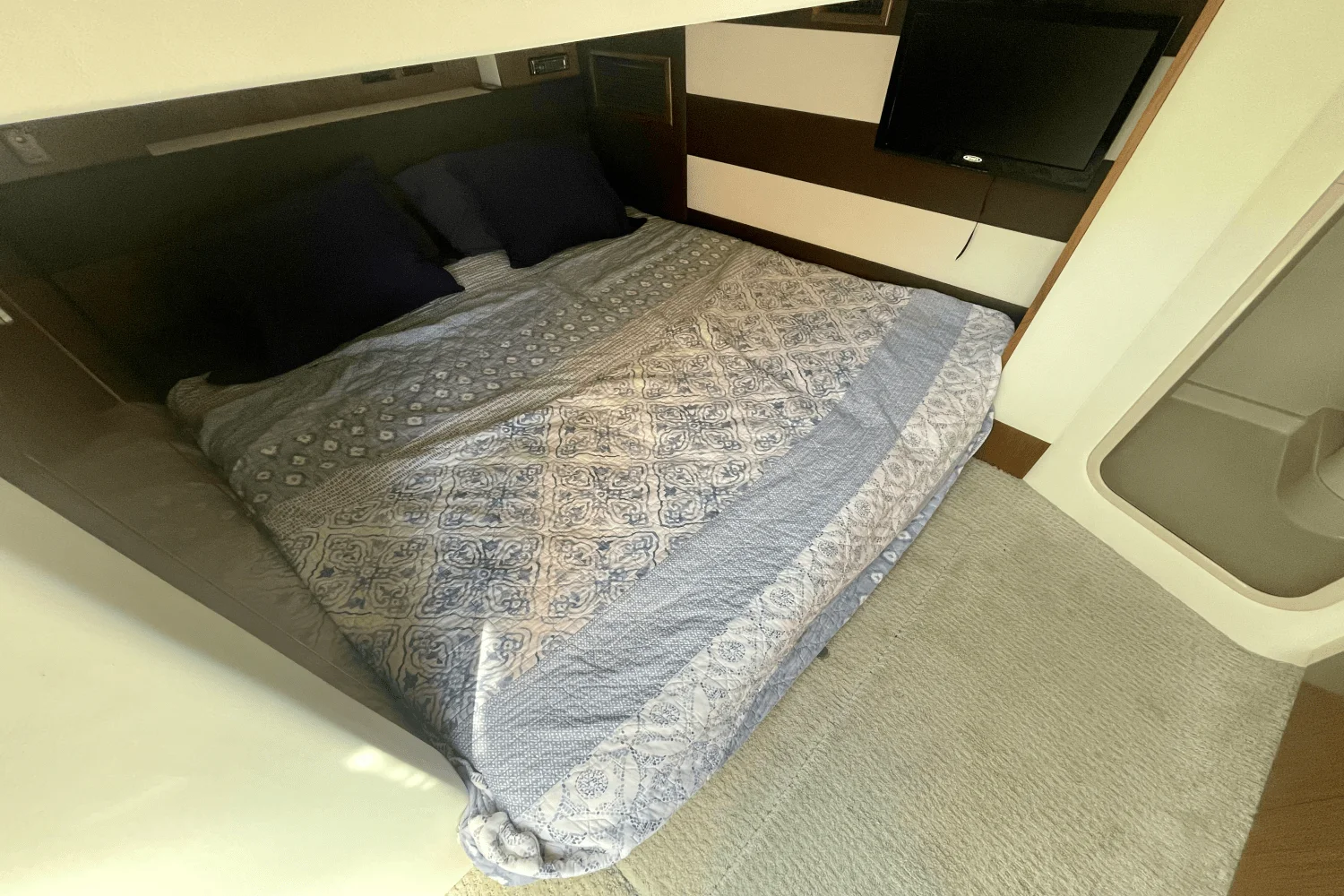 2015 Cruisers Yachts 41 CANTIUS Image Thumbnail #28