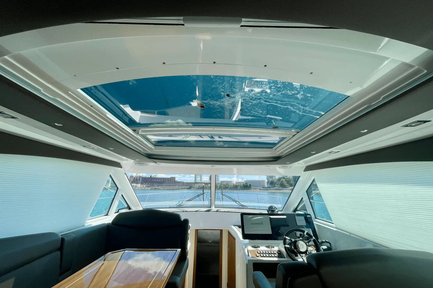 2015 Cruisers Yachts 41 CANTIUS Image Thumbnail #16