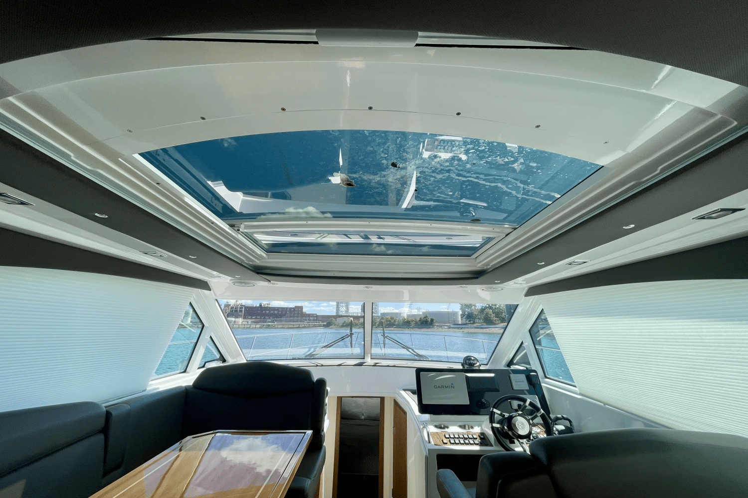 2015 Cruisers Yachts 41 CANTIUS Image Thumbnail #16