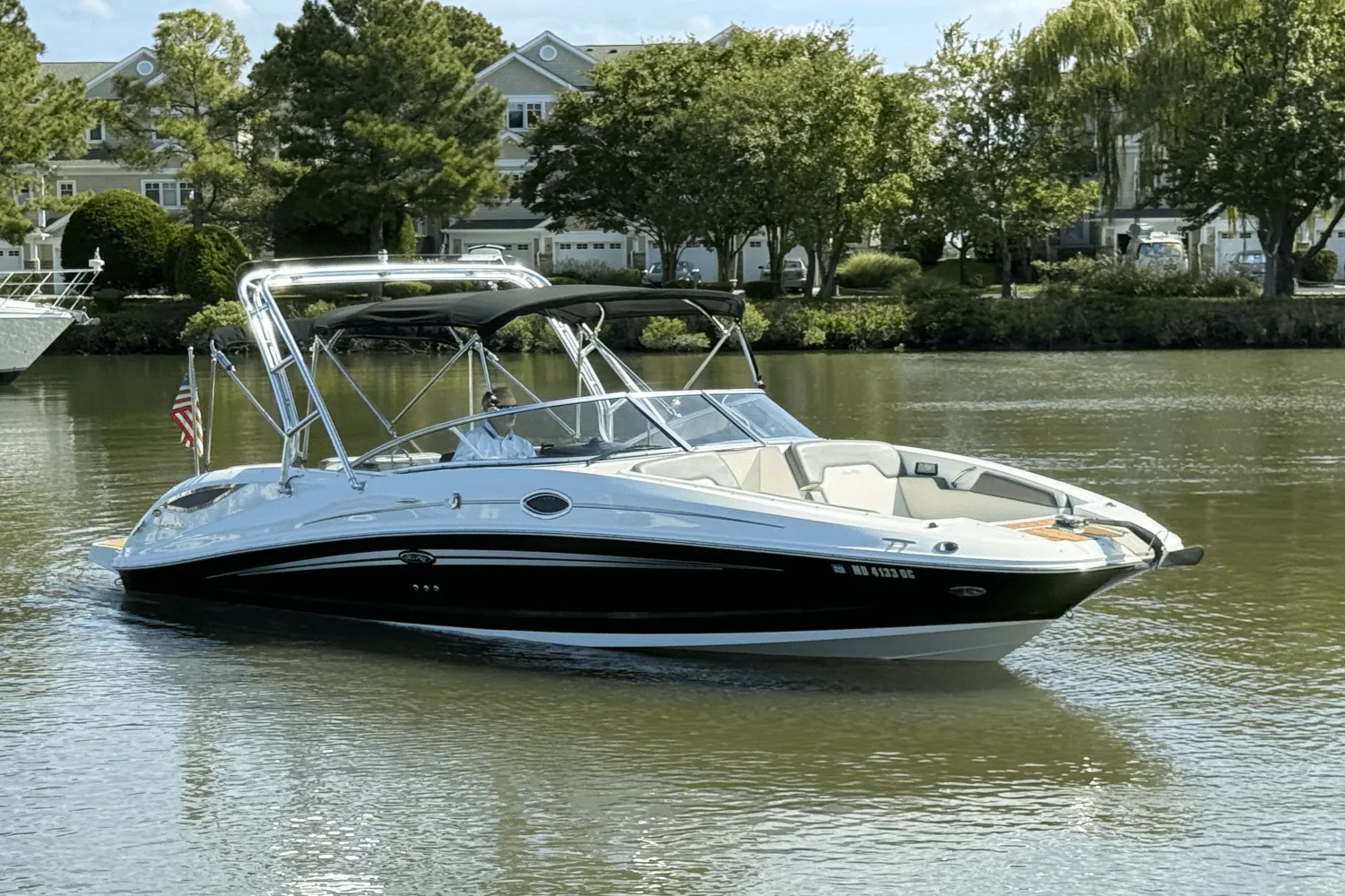 2011 Sea Ray 300 SUNDECK Image Thumbnail #13