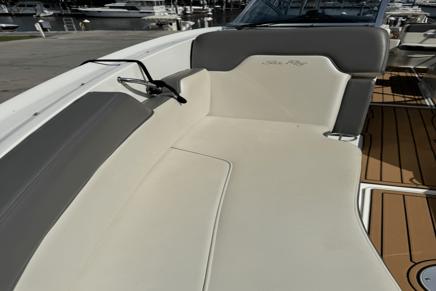 2011 Sea Ray 30 SDX Image Thumbnail #34